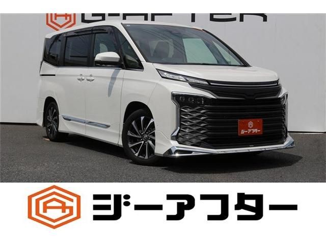 VOXY HYBRID