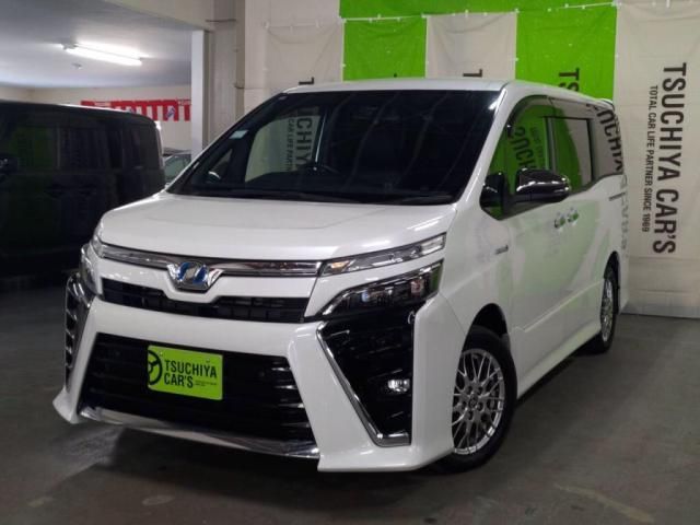 VOXY HYBRID