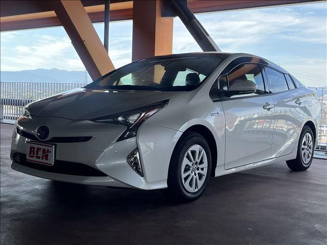 PRIUS 4WD